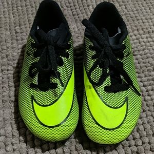 Boys Nike Jr. Bravata II Soccer cleats sz11C